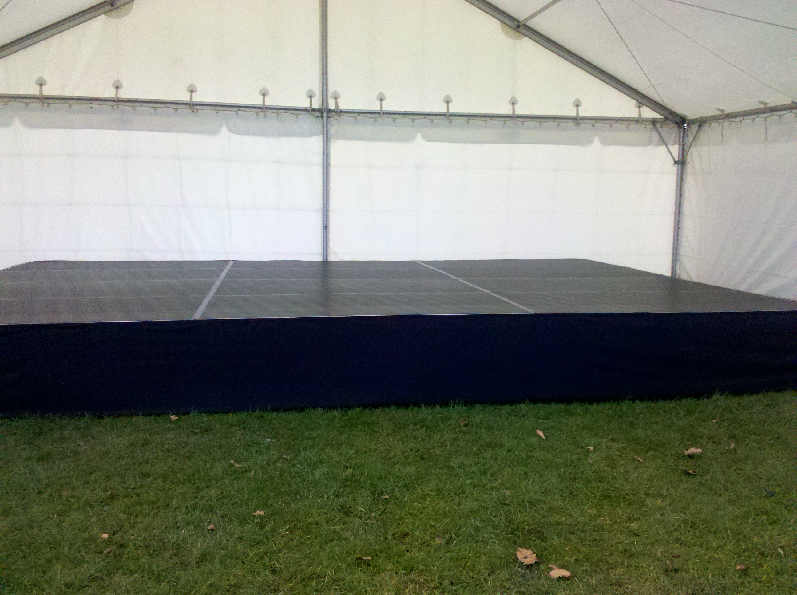7.2m x 4.8m stage
