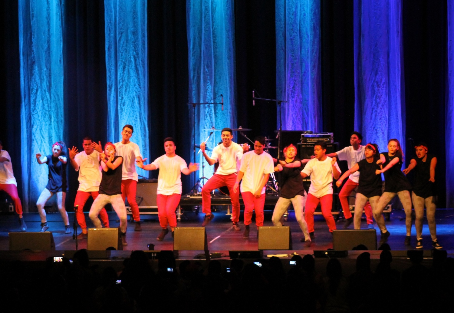 9.6m x 9.6m stage setup